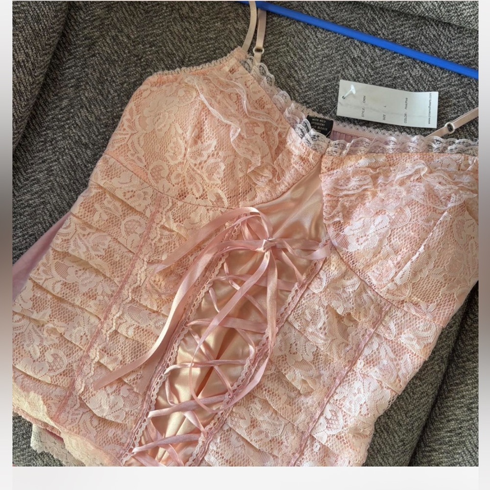 Elegant Pink Lace Corset Top
